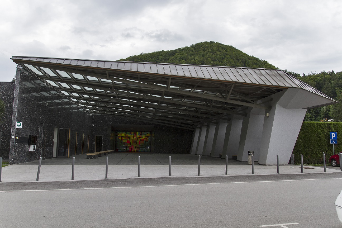 Pokopalisce podkraj vezica