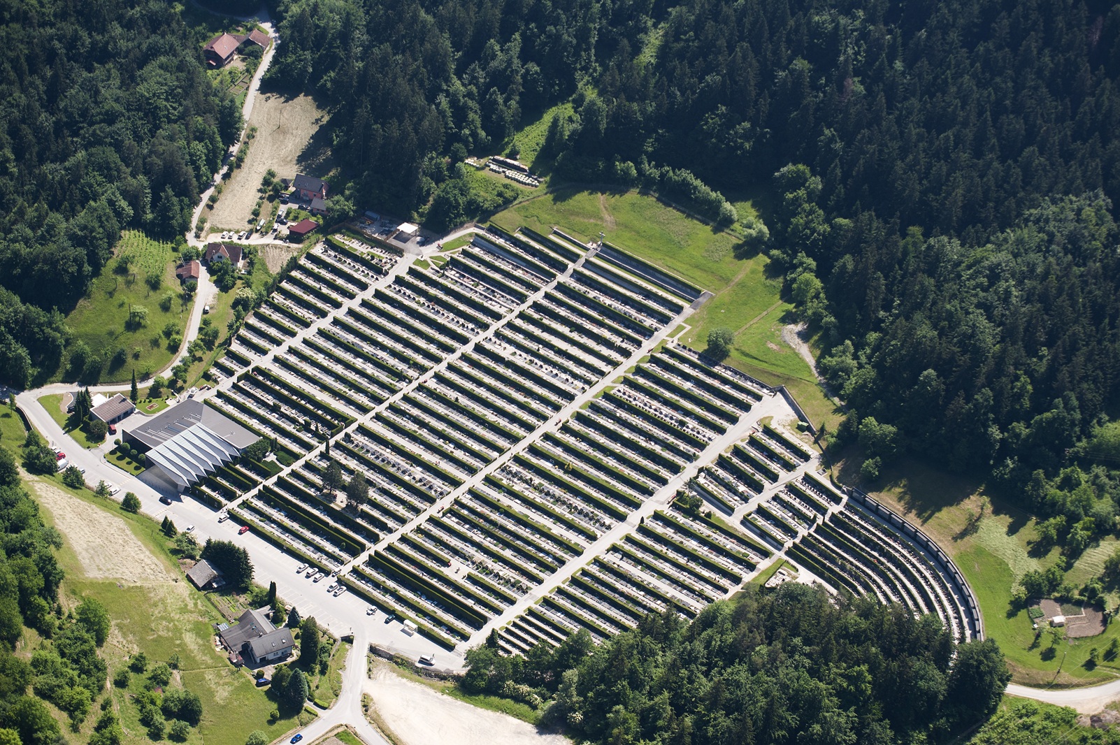 Pokopališče Podkraj